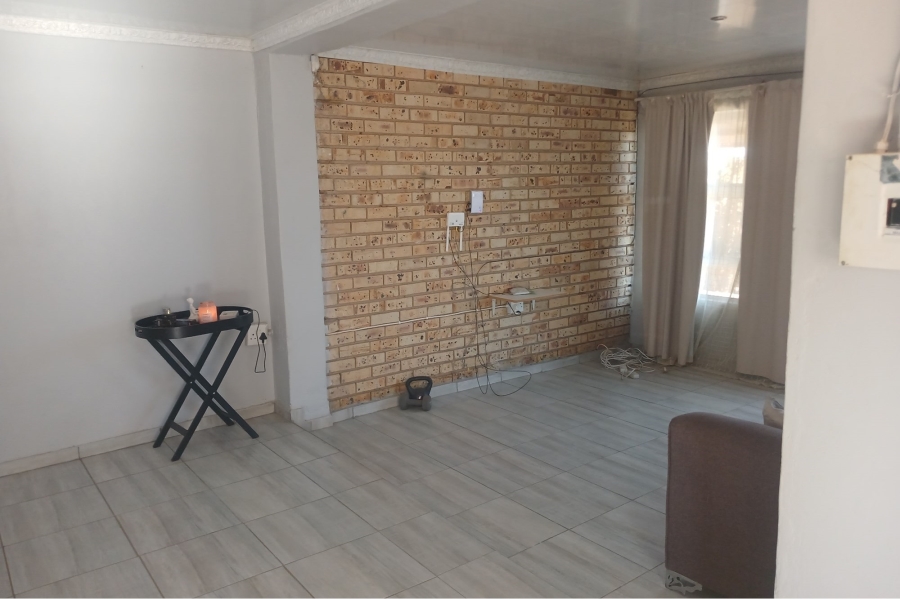 3 Bedroom Property for Sale in Roodepan Northern Cape